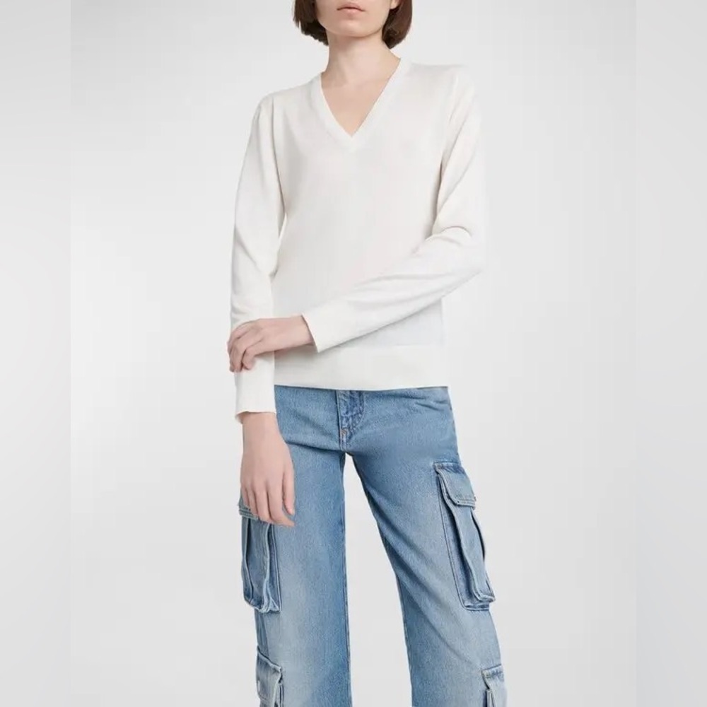 Dolce & Gabbana v neck pull over